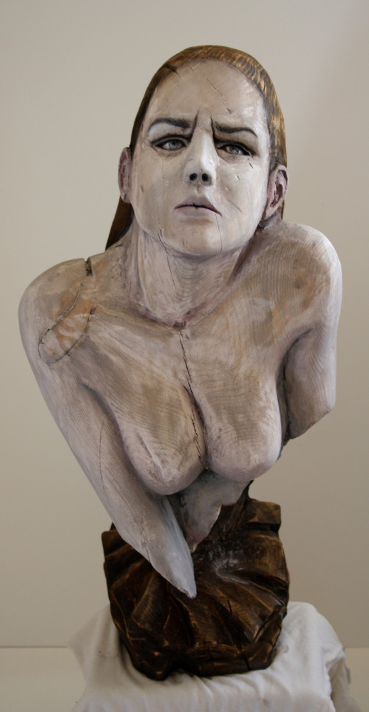 Syyllinen, 2011 Korva Essi Veistos 40 cm x 86 cm x 42 cm